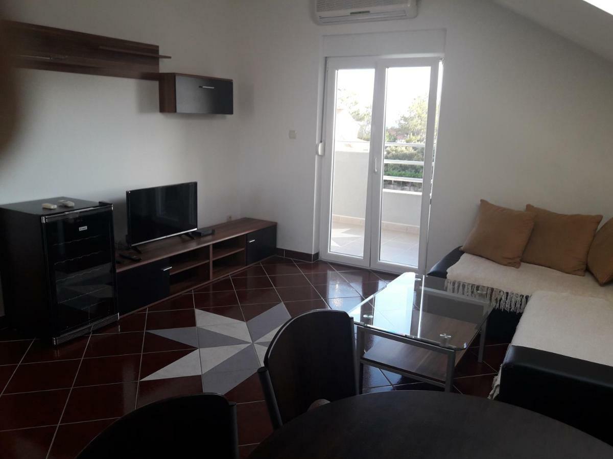 Apartmani Kuzmic Vrsi Exterior foto